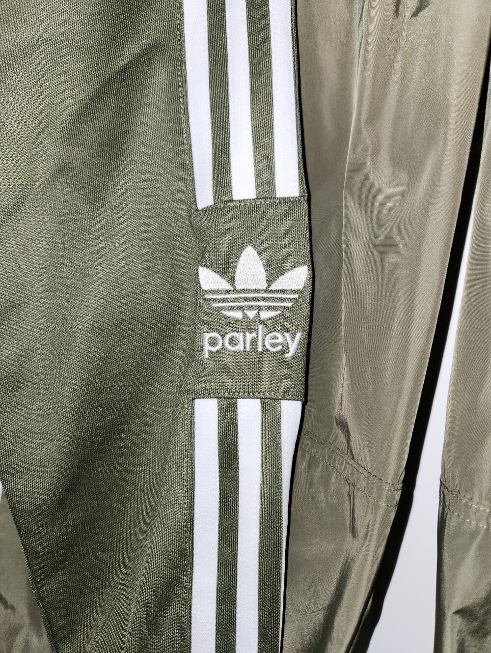 NWT Adidas Originals Womens Parley Track Suit | M - Picture 5 of 11